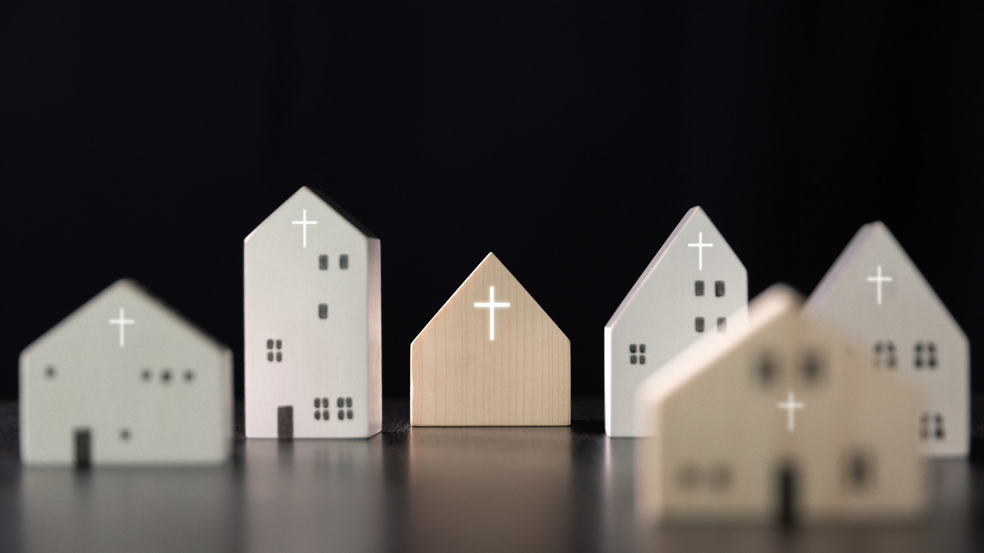 Церкви продолжают терять верующих: новые данные о членстве