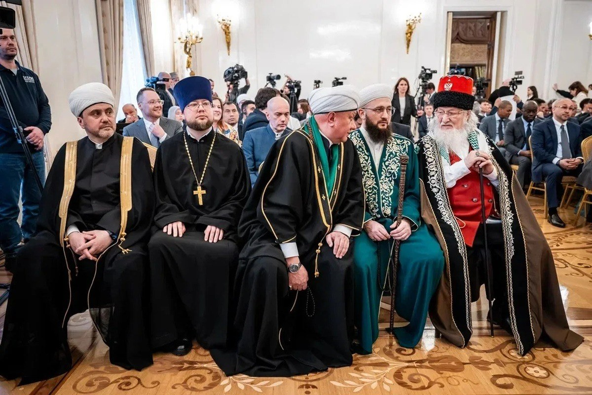 Священнослужитель ОВЦС посетил заседание руководства Группы стратегического видения «Россия