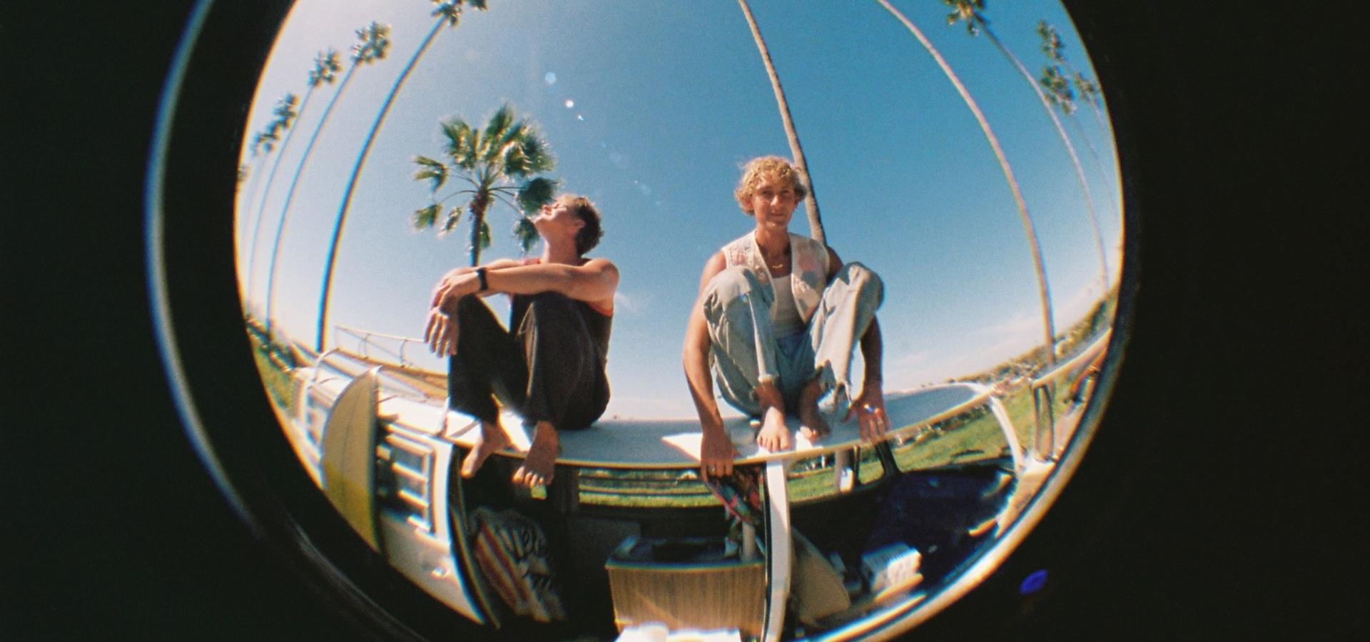 Форрест Фрэнк и Ноа Хейден переименовываются, запуская движение благотворительности на сумму свыше 90 000 долларов