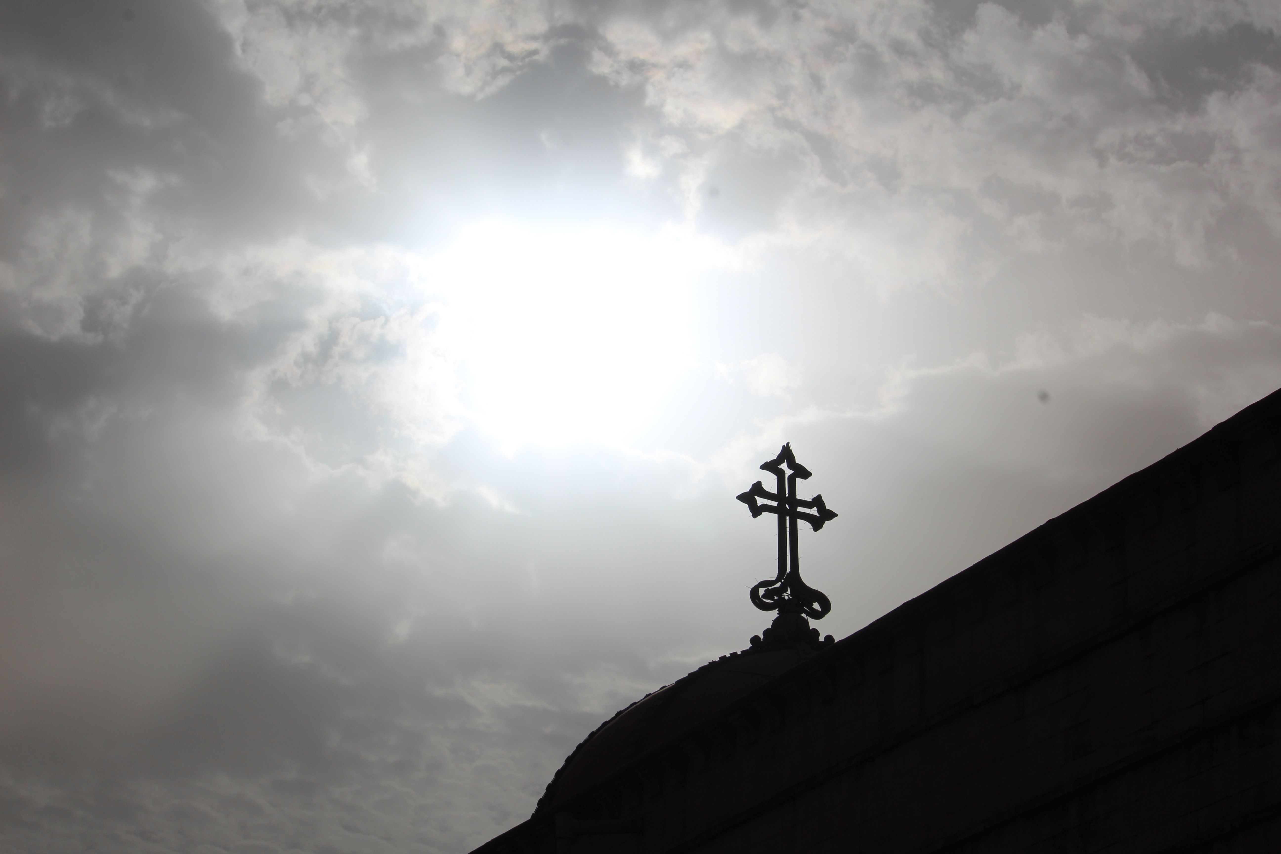 Баронесса Шотландия призывает людей всех вероисповеданий поддерживать свободу вероисповедания