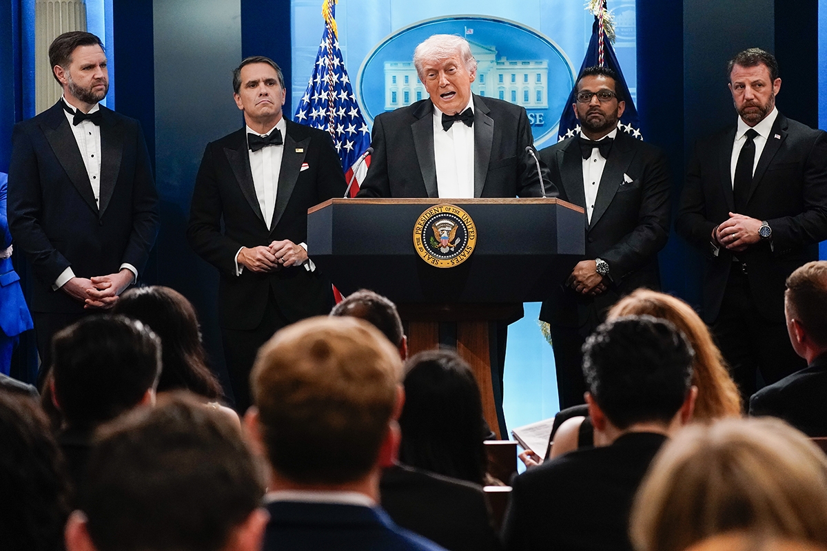 Трамп занял решительную позицию после стрельбы на ужине АККБ, призвав американцев мирно разрешать разногласия