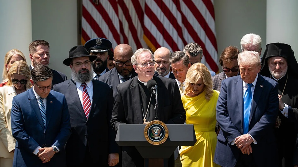 Религия опасна, когда отрывается от разума и служит политике