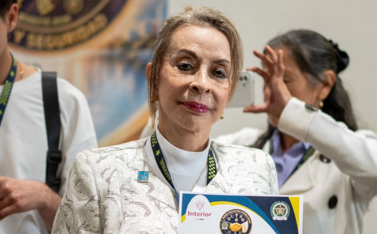 Евангельская организация в Колумбии отмечена за вклад в мир на межрелигиозной встрече в Боготе