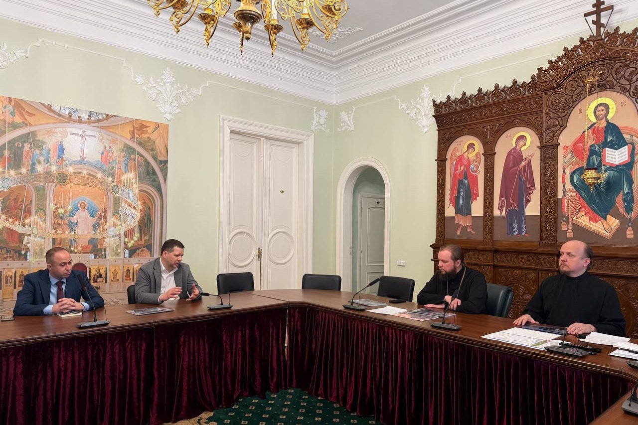 ФХУ и группа «ГАЗ» обсудили единые транспортные решения для епархий