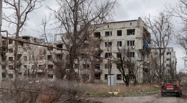 Патриаршая гуманитарная миссия оказывает помощь жителям Красногоровки в ДНР