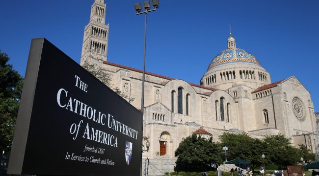 «Двойные стандарты»: Католический университет подвергся критике за отказ в проведении произраильских мероприятий