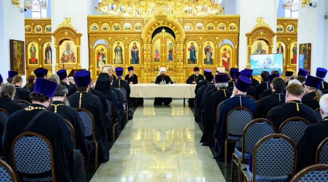 В Москве обсудили вызовы искусственного интеллекта на пастырской конференции