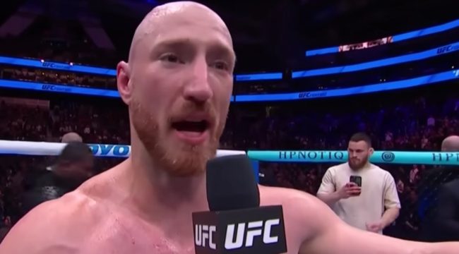 Боец UFC Джо Пайфер: 'Я чуть не покончил с собой', но 'обрел Бога'