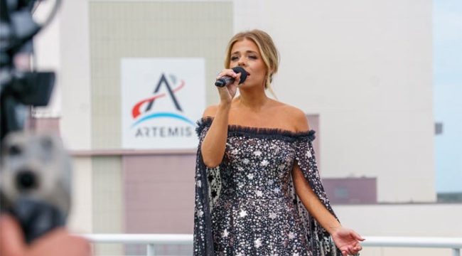 Энн Уилсон исполнила государственный гимн для запуска миссии NASA Artemis II