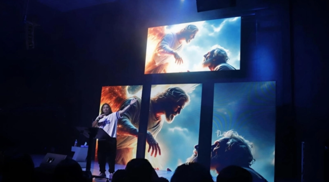 Ригоберто Идальго привозит свой 'Цирк атеизма' в Мексику