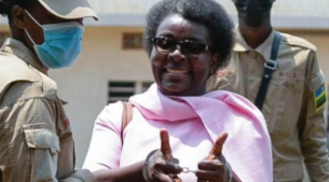 Дочери оппозиционерки из Руанды запретили посещать церковь, что, по её словам, является способом 'сломить её психически'