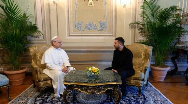 Папа Римский Лев XIV провёл телефонный разговор с президентом Украины