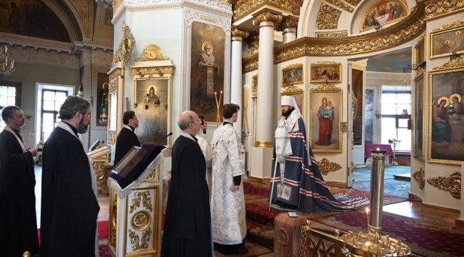 Митрополит Волоколамский Антоний провел панихиду по бывшим сотрудникам ОВЦС