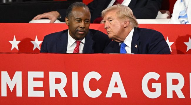 Доктор Бен Карсон предупреждает об упадке патриотизма среди молодежи накануне 250-летия Америки