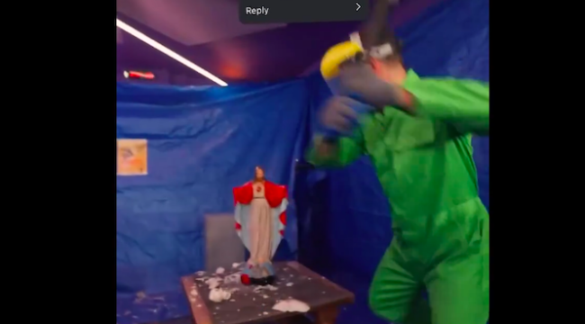 Бельгийская вещательная компания извинилась за видео с уничтожением христианских статуй