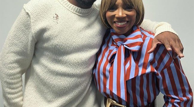 Даррелл Уоллс принес пасхальное настроение в Чикаго