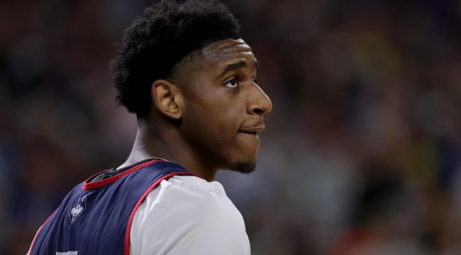 Тарис Рид-младший из UConn: 'Иисус изменил во мне всё'