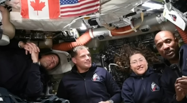 Artemis II: астронавт-христианин Виктор Гловер делится своей верой из космоса