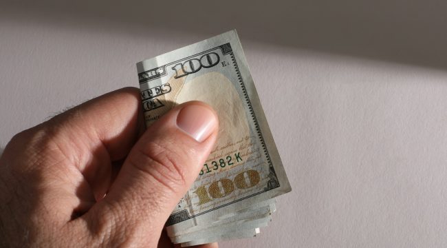 Пожертвования евангелистов стабилизировались после многолетнего спада, показало новое исследование