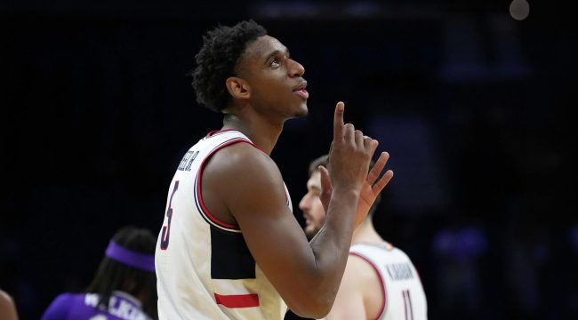 Тарис Рид-младший из UConn использовал свой путь в Мартовском безумии для распространения Евангелия