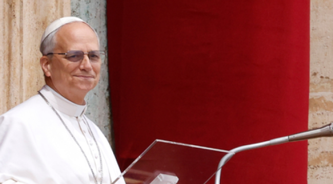 Международные НПО призывают Папу Римского обсудить права человека в Алжире