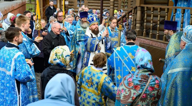 В храме Благовещения Пресвятой Богородицы в Раеве отметили престольный праздник