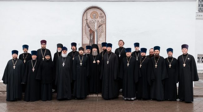 Епископ Силуан провел богослужение в храме Святого Духа в Первомайском
