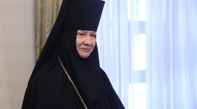 Патриарх Кирилл поздравил игумению Иулианию с юбилеем