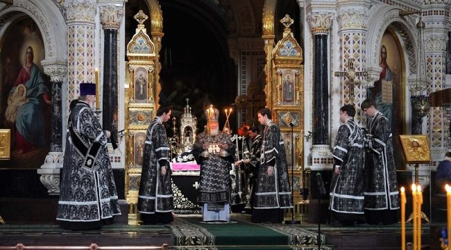 Патриарх Кирилл совершил последнюю в году Литургию Преждеосвященных Даров