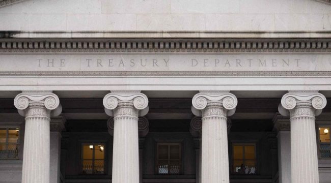 Казначейство предоставит разъяснения по поправке Джонсона после решения суда