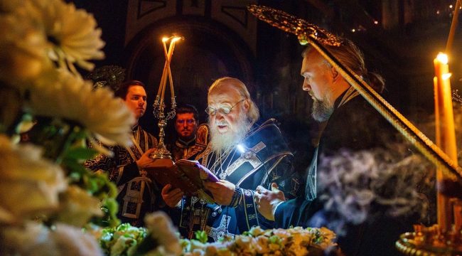Патриарх Кирилл совершил утреню с чином погребения в Храме Христа Спасителя