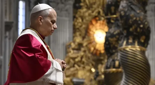 Папа Лев XIV на всенощной за мир в Ватикане: «Хватит войны!»