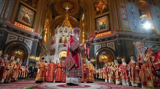 Патриарх Кирилл совершил Пасхальную вечерню в Храме Христа Спасителя