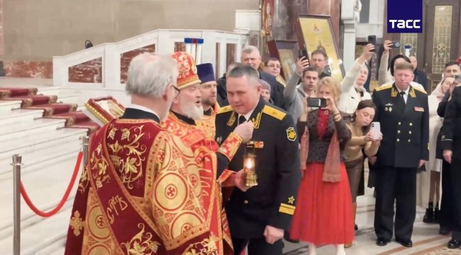 Благодатный огонь доставлен в российские войска и регионы