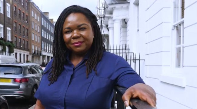 Траст NHS урегулировал дело с христианской медсестрой, отстранённой за использование правильных местоимений