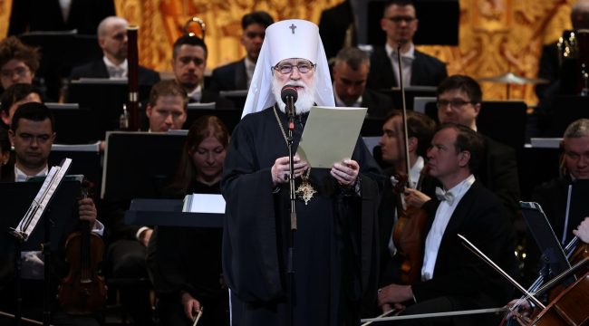 Патриарший наместник посетил открытие юбилейного Пасхального фестиваля в Большом театре