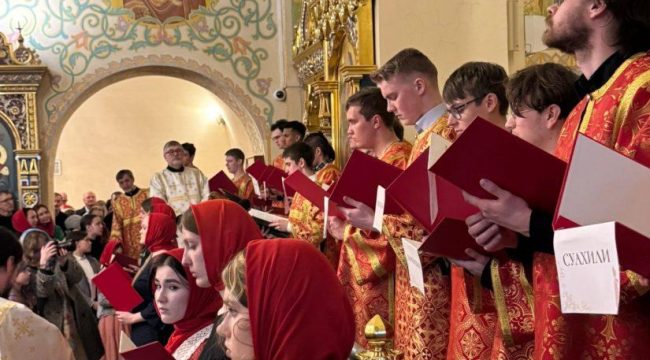 Пасхальное Евангелие прозвучало на 36 языках в храме при МГИМО