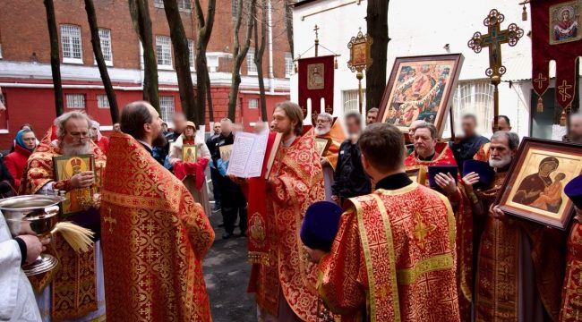 В Светлый понедельник священнослужители посетили Бутырскую тюрьму
