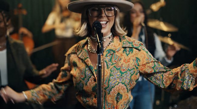 Джейми Макдональд дебютировала в шоу Келли Кларксон