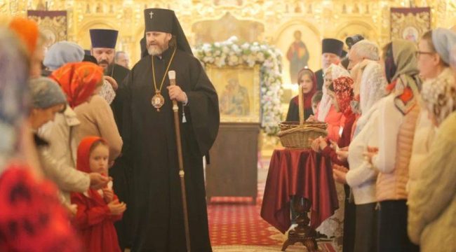 Архиепископ Фома совершил пасхальную вечерню в Рублеве