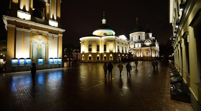 В Покровском монастыре отслужили молебен для участников форума НКО