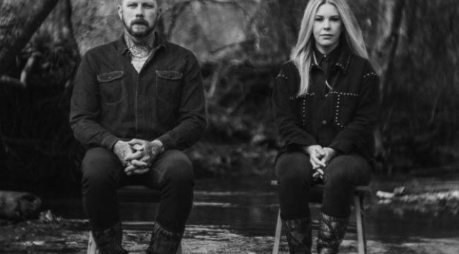 Таша Лейтон и Бен Фуллер объединились для новой версии 'Meet Me In The Valley'