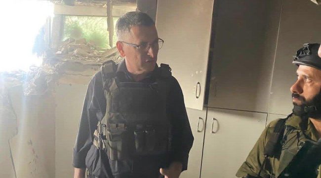 Израиль принес извинения за повреждение статуи Иисуса в Ливане