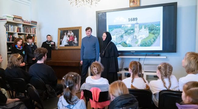 Министр просвещения посетил юбилейный пасхальный фестиваль в Подмосковье