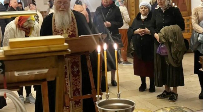 Иконы на бронежилетах участников СВО освятили в московском монастыре