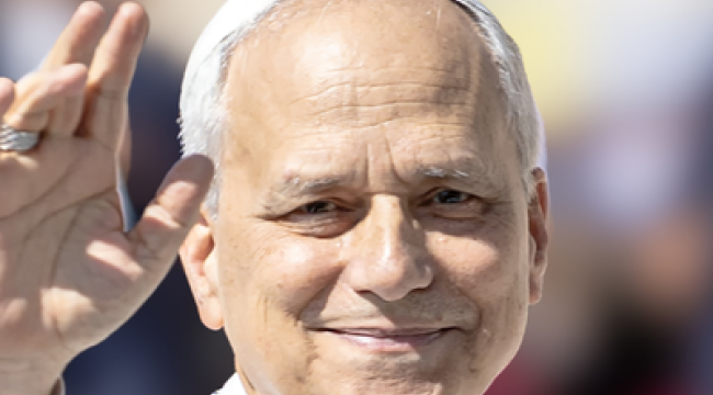 Лев XIV прибывает в Экваториальную Гвинею, завершая африканский тур