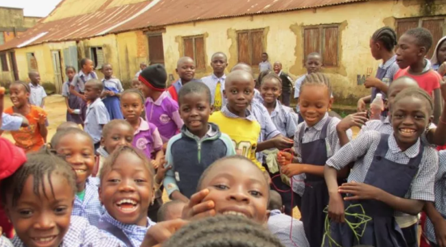 Дети, изъятые из христианского приюта, остаются под опекой властей после неудавшейся передачи