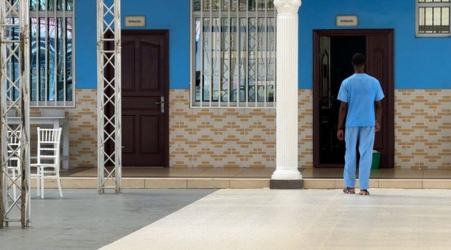 Лев XIV в Малабо: больница как символ «цивилизации любви»