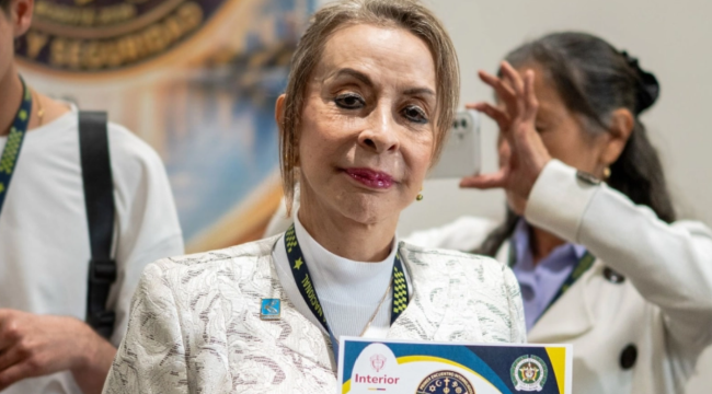 Евангельская организация в Колумбии отмечена за вклад в мир на межрелигиозной встрече в Боготе