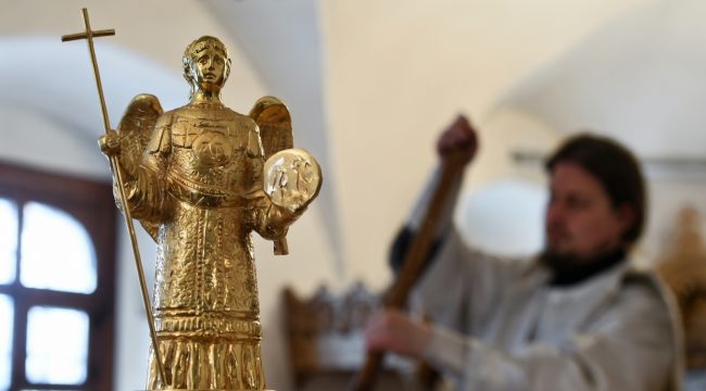 Священник призвал верующих к максимально строгому посту в Великую пятницу